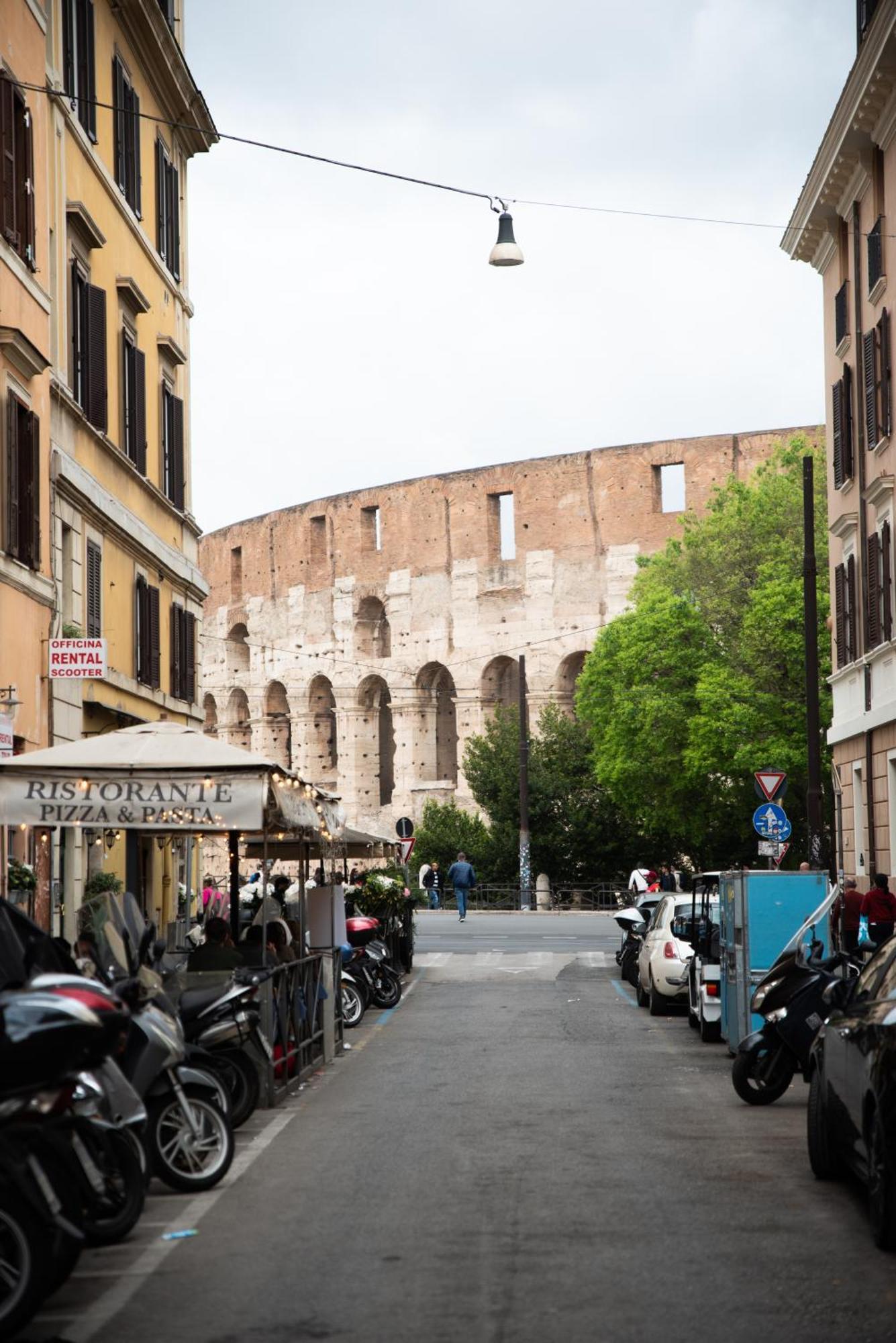 Oliviero - Colosseum View Apartment With Terrace Roma Esterno foto